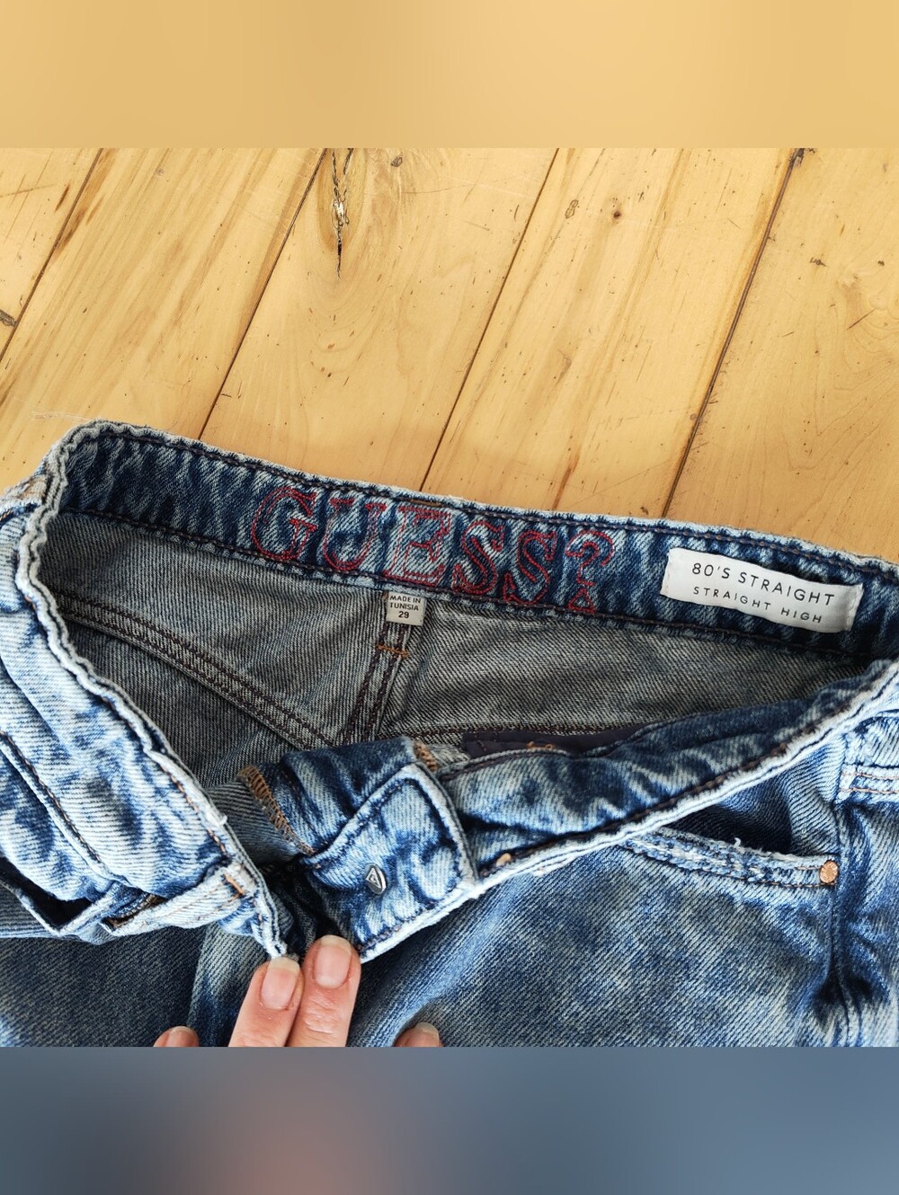 Guess Jeans - Picture 7 of 10